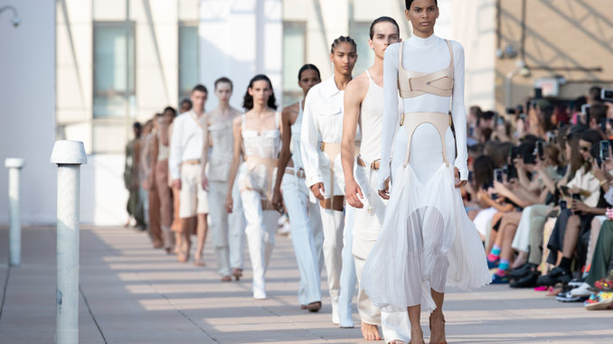 DION_LEE_S20_BANNER_01
